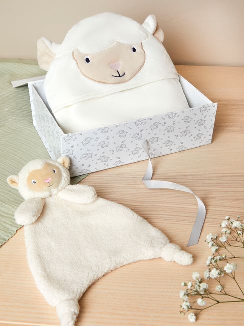 Lamb Cuddles Gift Set